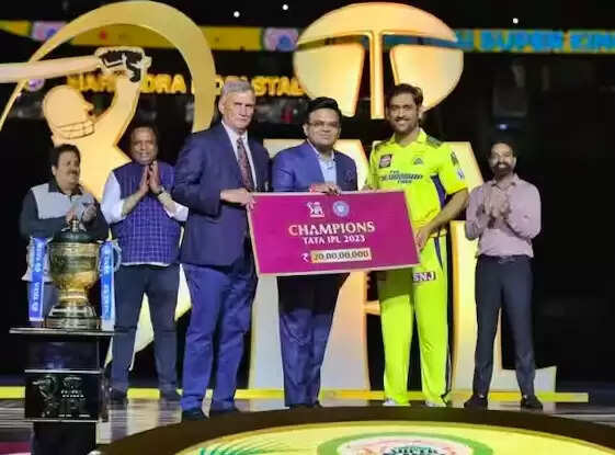 dhoni csk win 20 cr